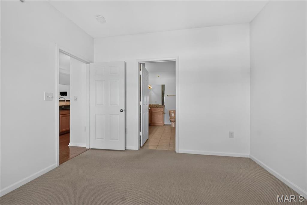Hanley Station Condo - Residential