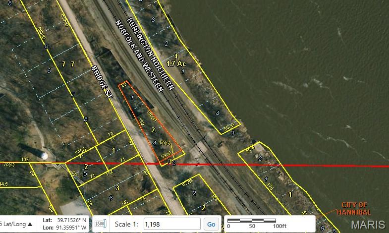 Let your imagination go!  This little bit of Hannibal overlooking the river may be just what you are looking for. It would make a great overlook to view the Mighty Mississippi river.