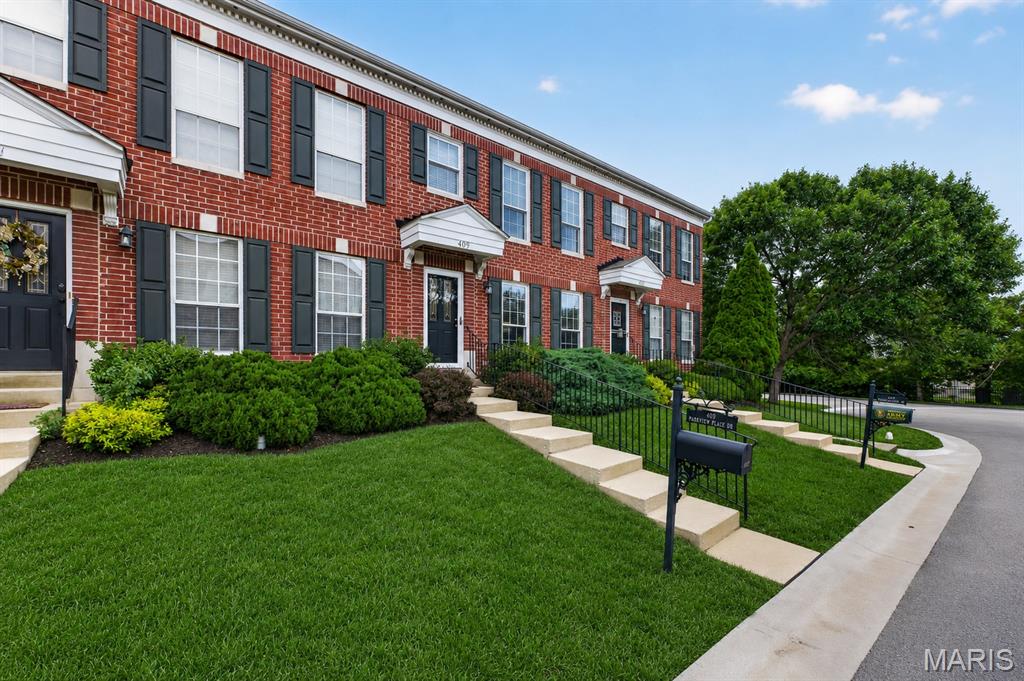 Estates At Parkview Two The - Residential