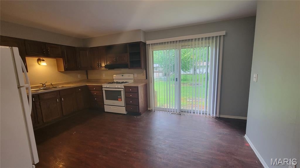Larimore Plaza 2 - Residential Lease