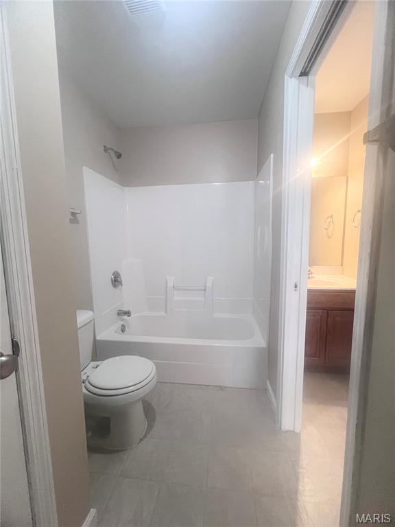 Cabanne Townhomes - Residential
