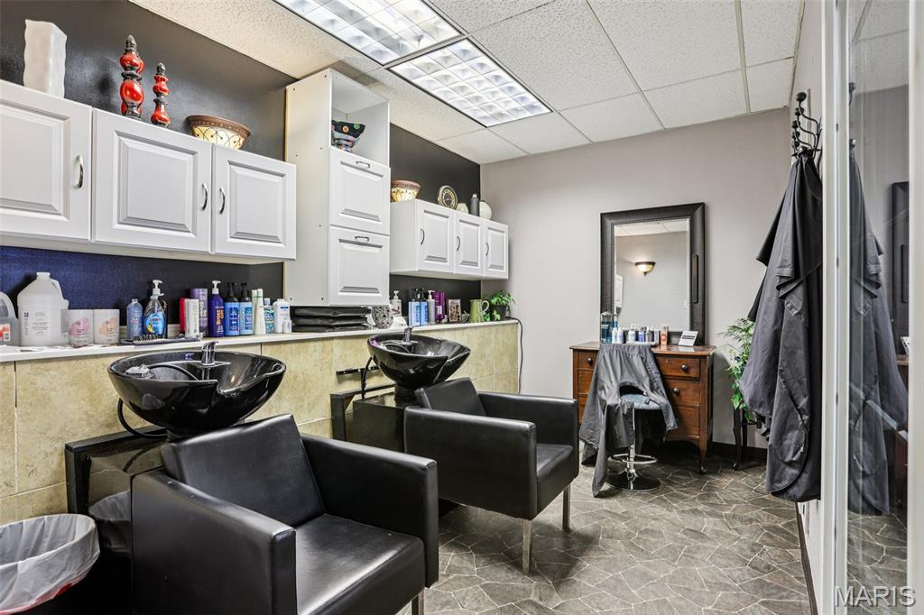 Litchfield - Commercial Sale