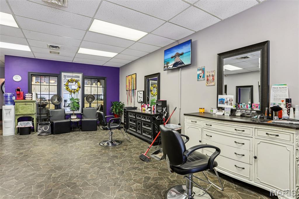 Litchfield - Commercial Sale