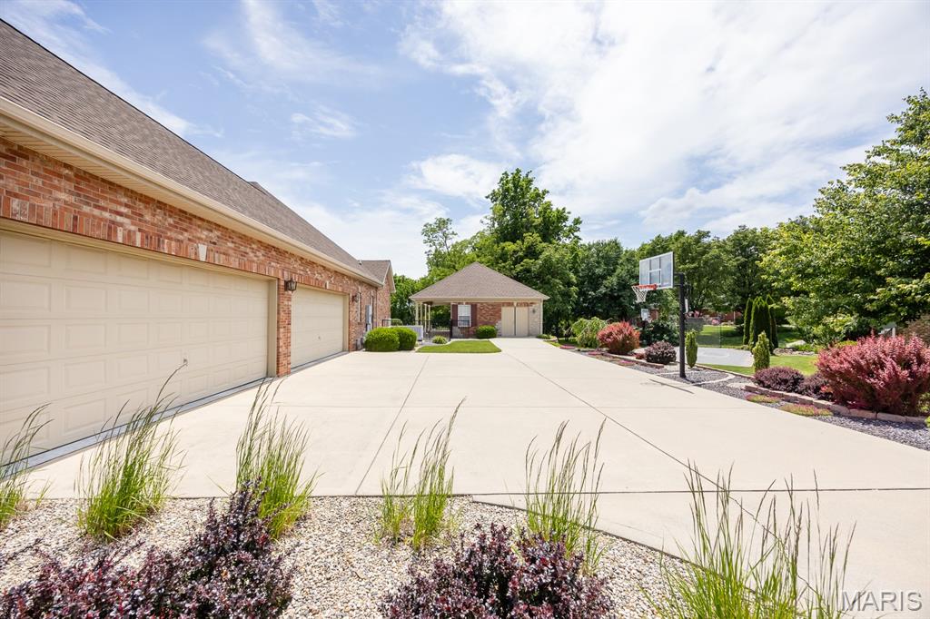 Landings/Far Oaks - Residential