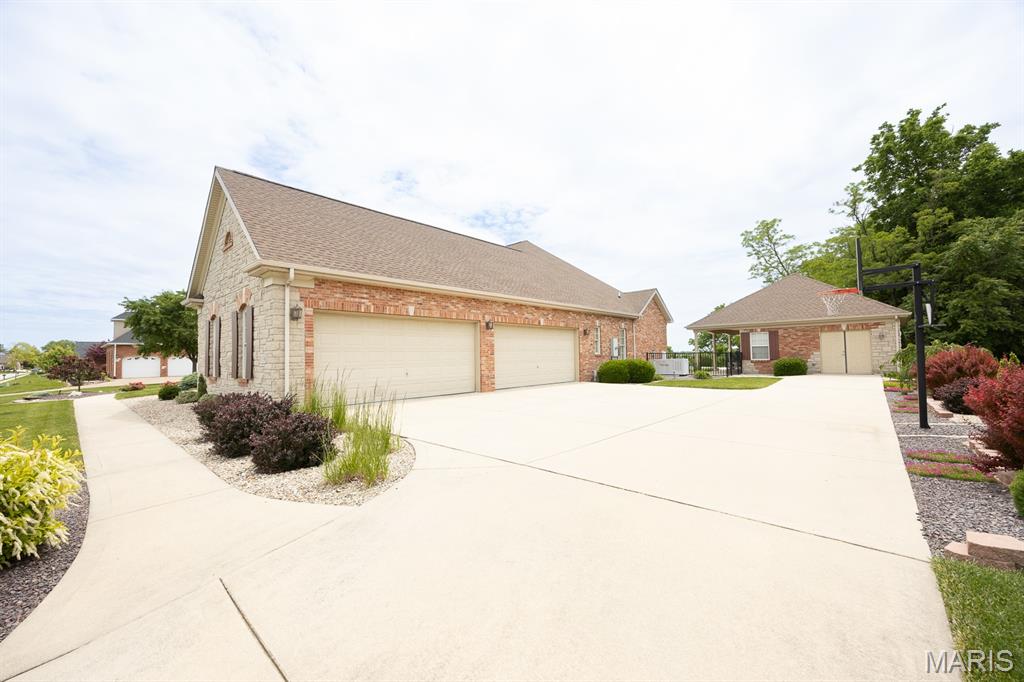 Landings/Far Oaks - Residential