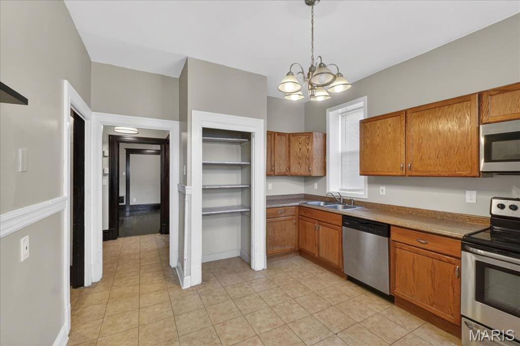 Allens Add - Residential Lease