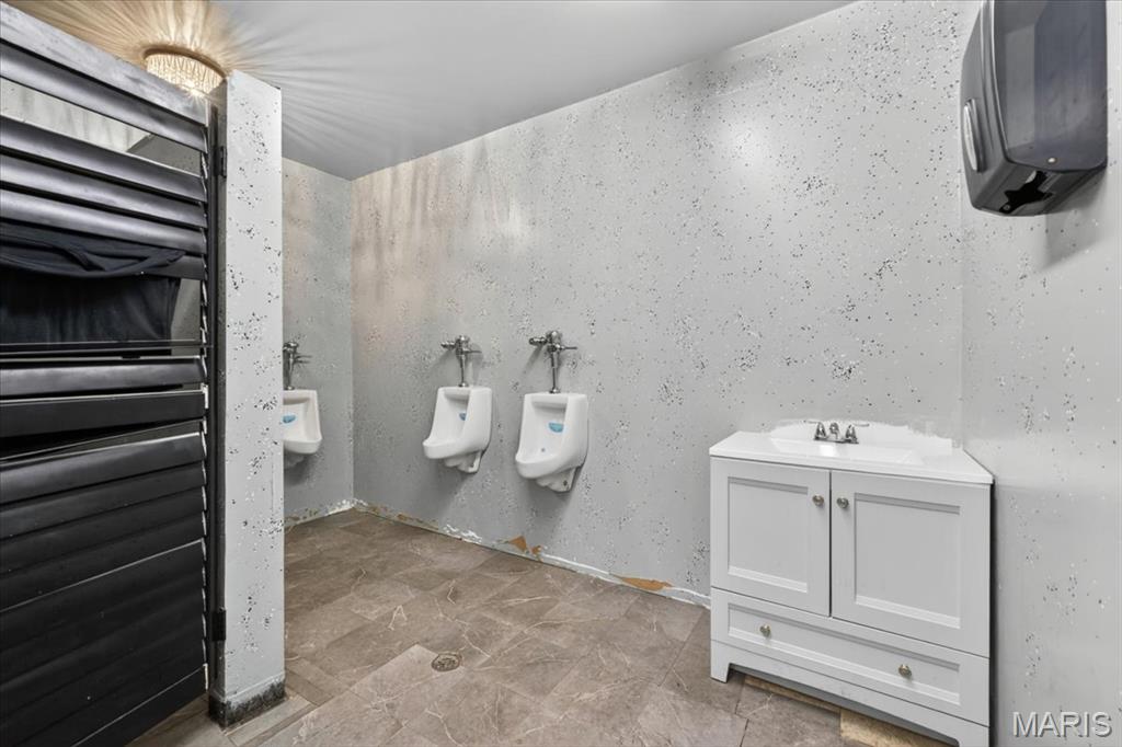 North Hampton Add - Commercial Sale