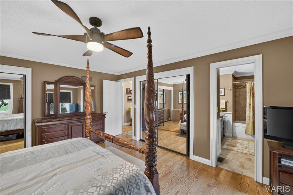 Country Manor - Residential