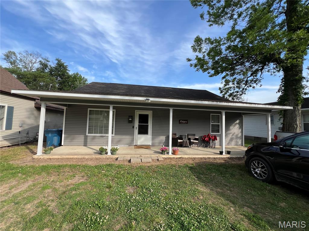 Take a look at the open concept 3 bed 2 bath home! This low maintenance home was built in 2018 and located close to the downtown shops! Perfect for a family looking for a cozy home to make their own! This house will qualify for all loan types including the USDA $0 down loan. Seller is willing to pay seller concessions to help a buyer with closing costs