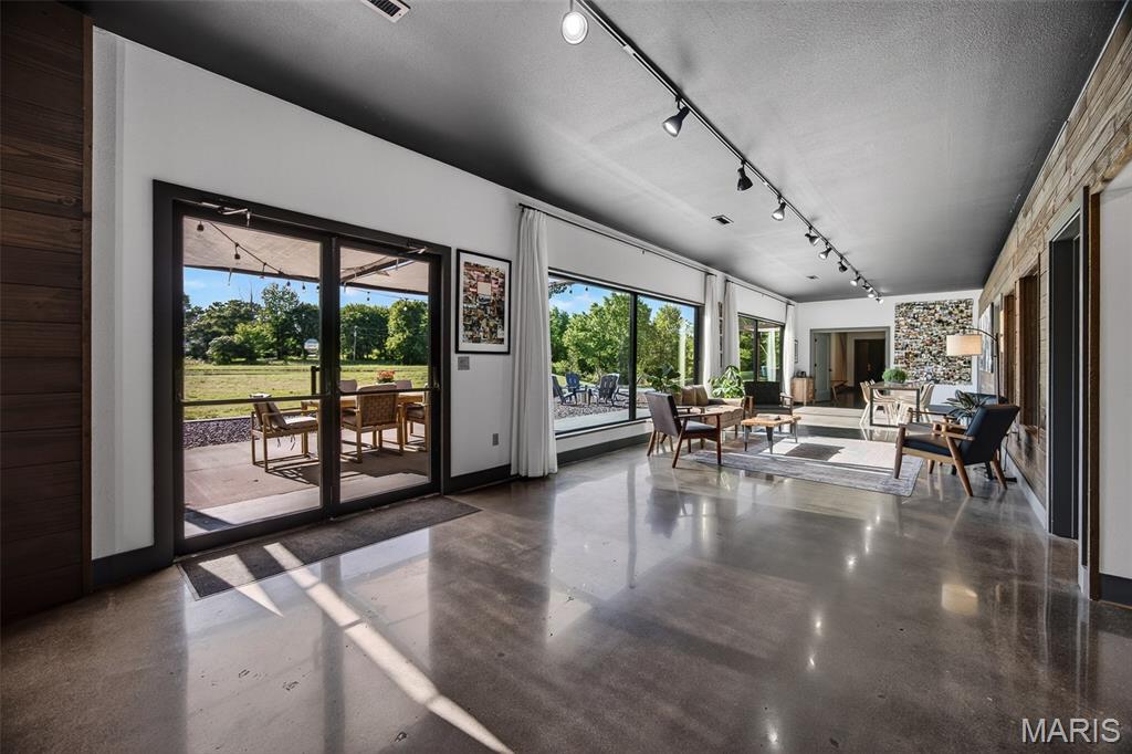 N/A - Commercial Sale
