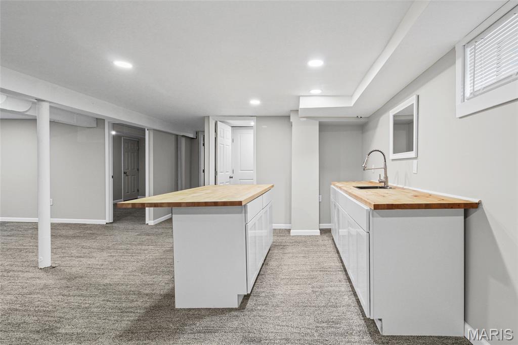 Bermuda Manor - Residential