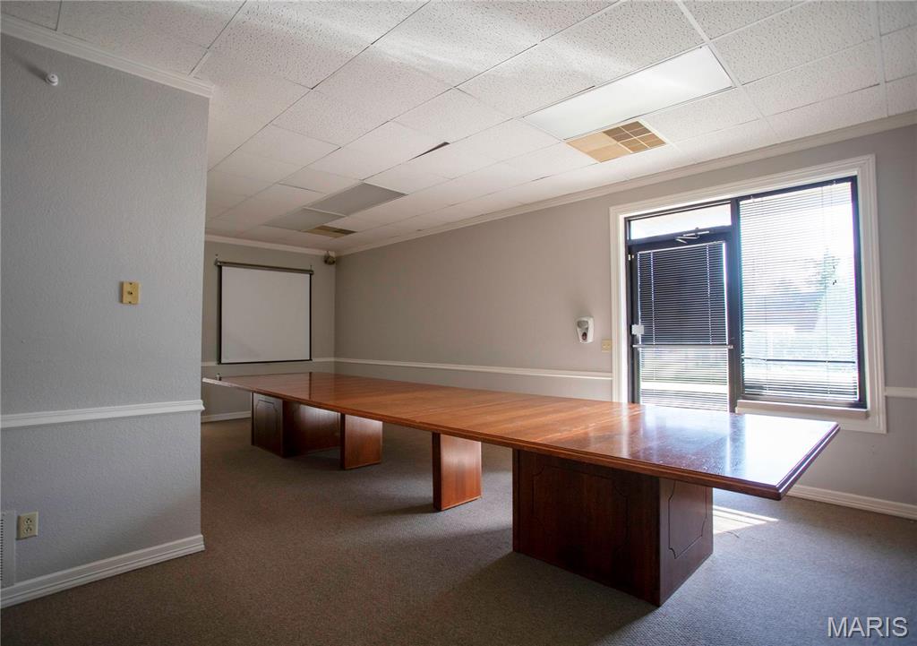 n/a - Commercial Sale