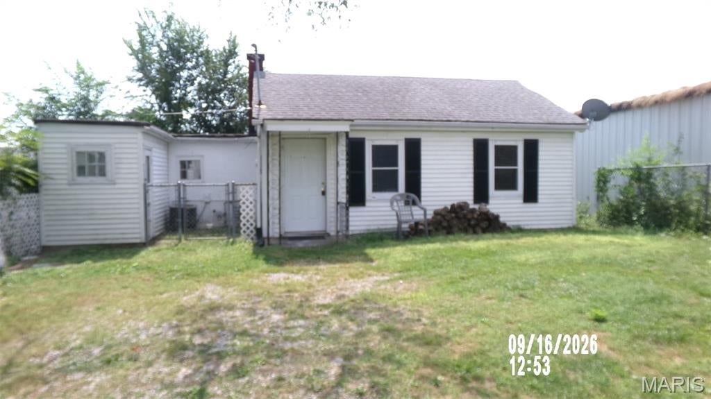 This is a 1 Bedroom, 1 Bath Bungalo that has a Kitchen & a Utility/Laundry room.. It sits on 2 lots and is 3 Blocks from the center of Downtown Belleville.. There is also a small exterior storage area attached.. This property has been updated & ready to move into.. Occupancy inspection is taking place on 9/18/26..