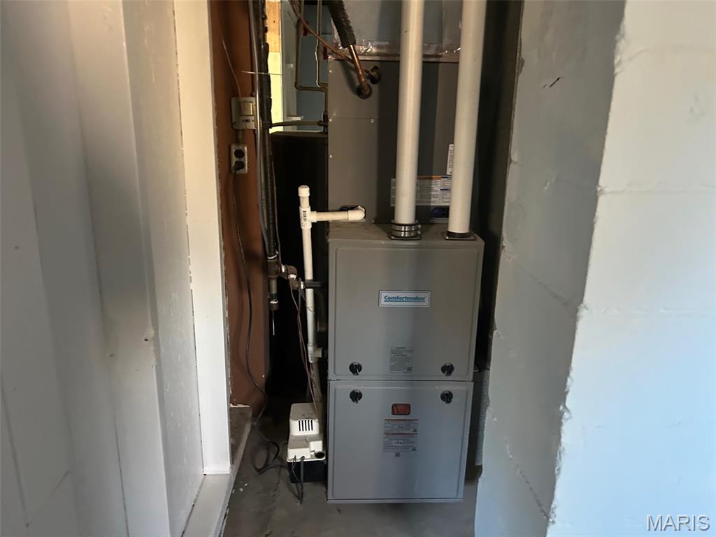 Twelve Oaks 1st Add - Residential