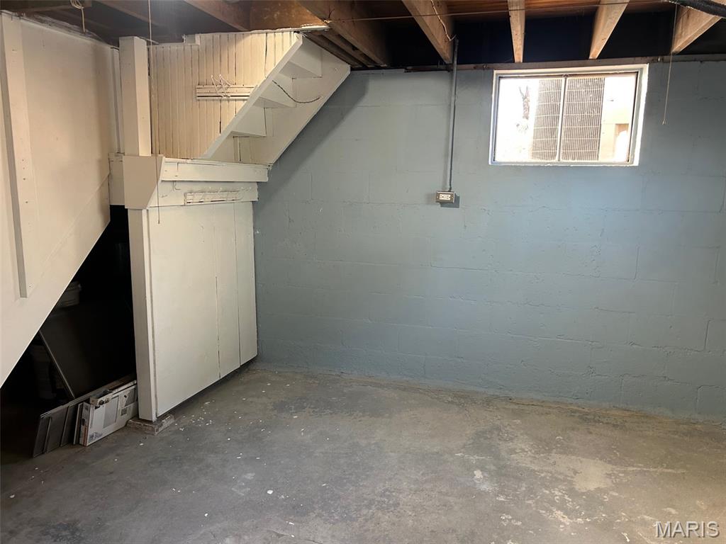 Twelve Oaks 1st Add - Residential