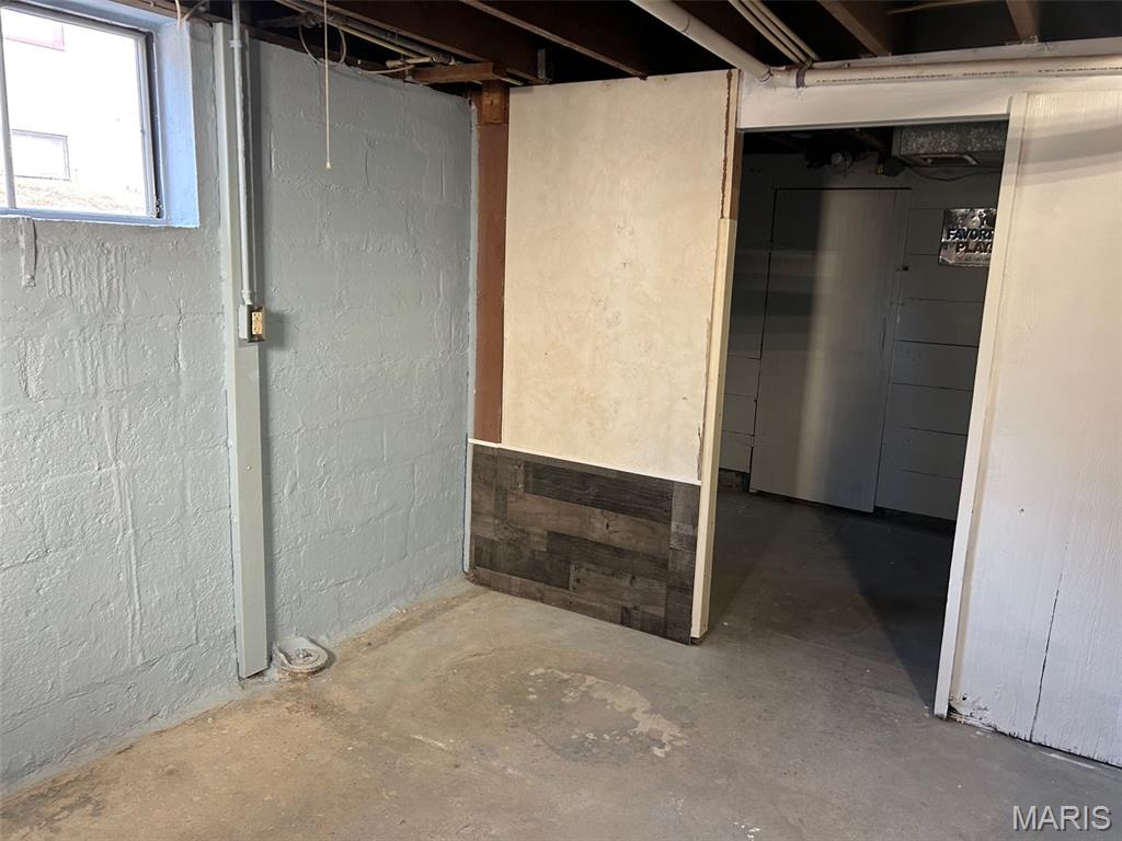 Twelve Oaks 1st Add - Residential