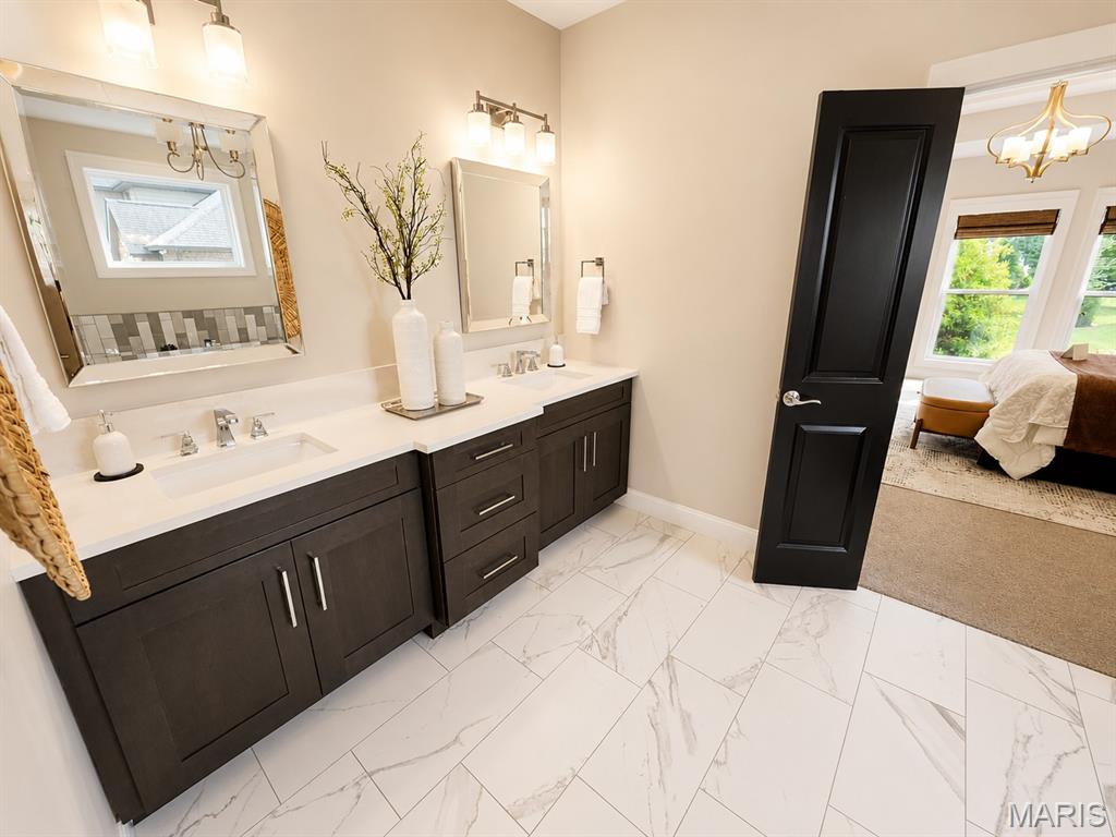 Stone Cliff Manor - Residential