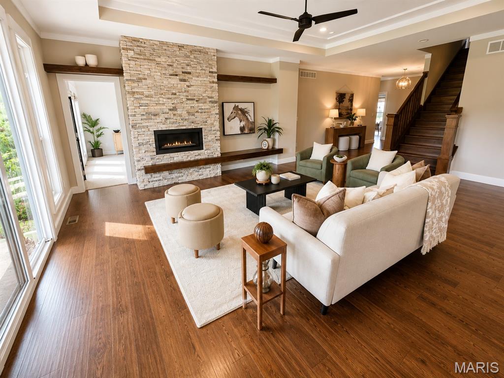 Stone Cliff Manor - Residential