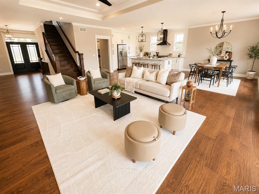 Stone Cliff Manor - Residential