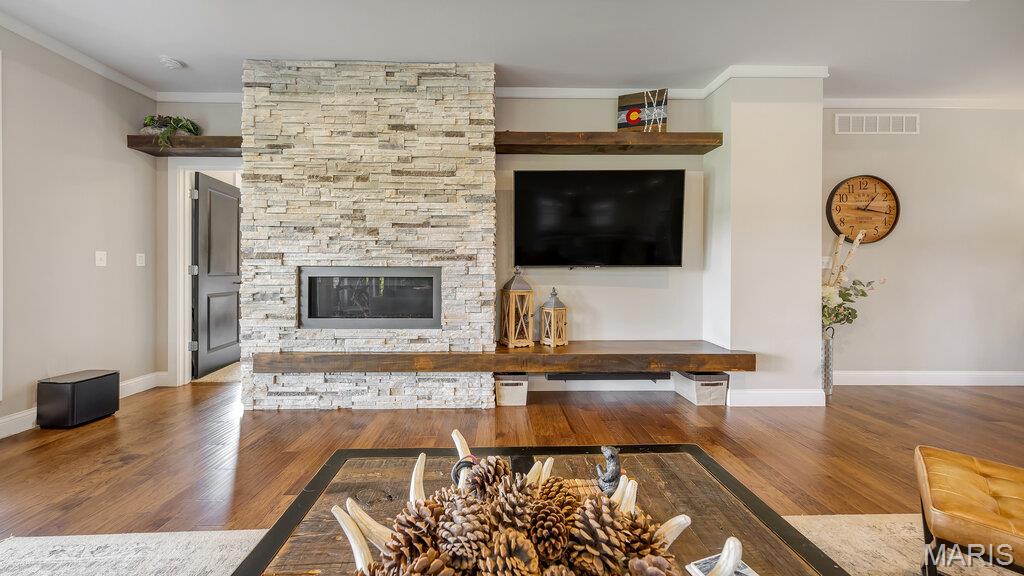 Stone Cliff Manor - Residential