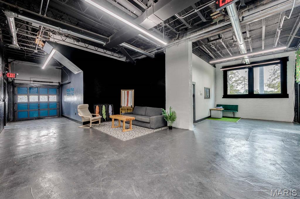 Greenwood - Commercial Sale
