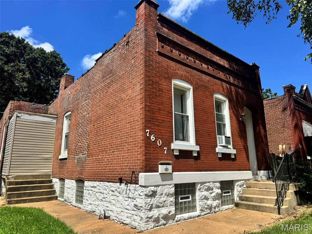 Maguires John - Residential