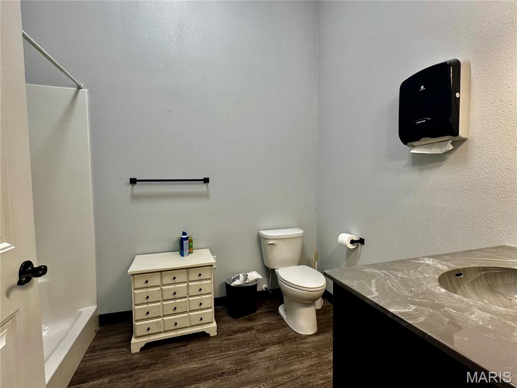 C2 - Commercial Lease