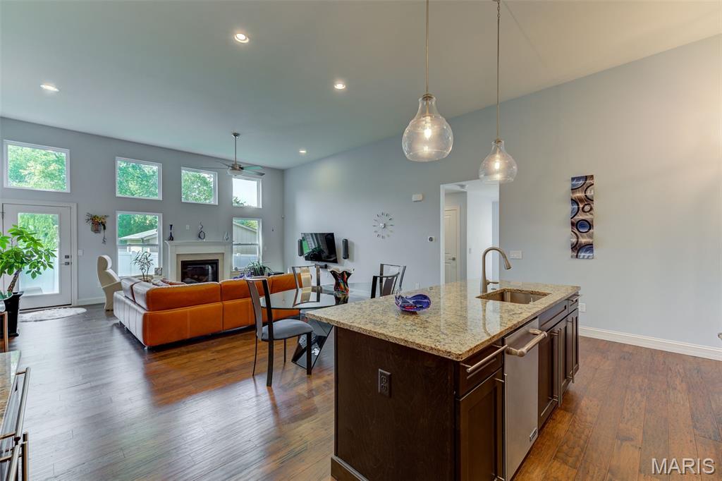 Laurel Oak Manor - Residential