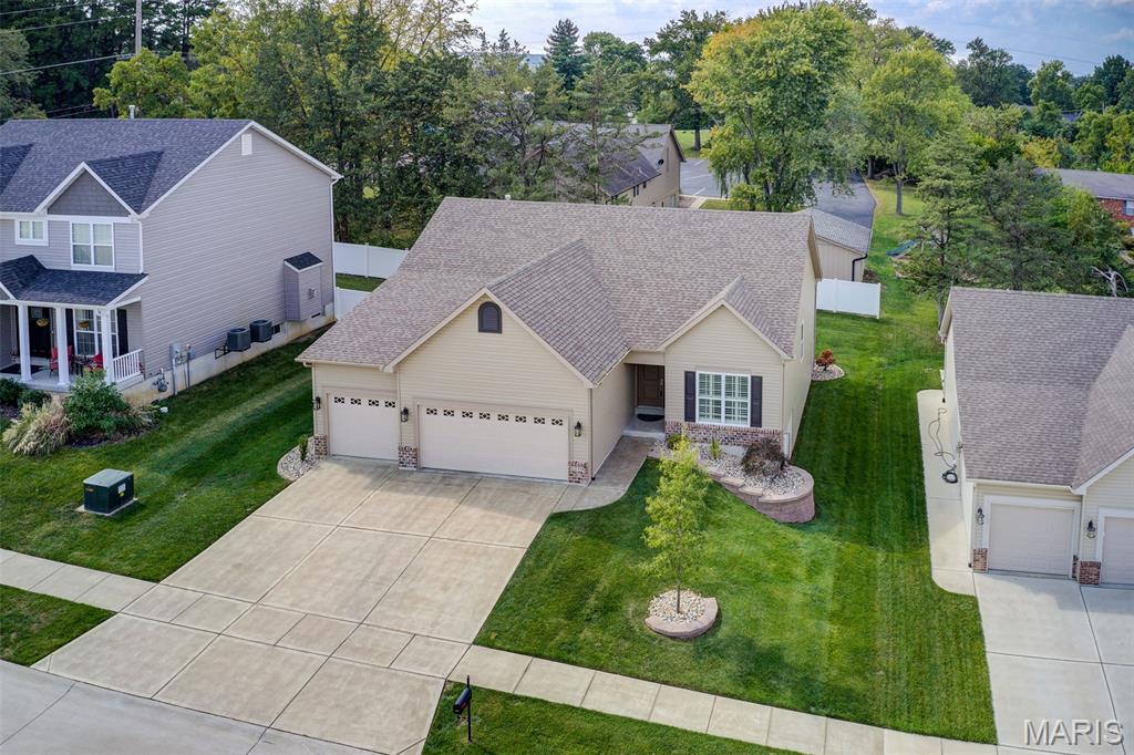 Laurel Oak Manor - Residential