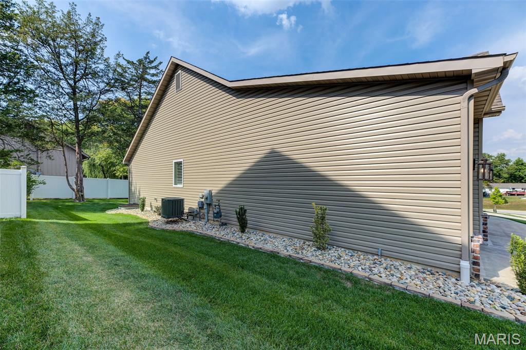 Laurel Oak Manor - Residential