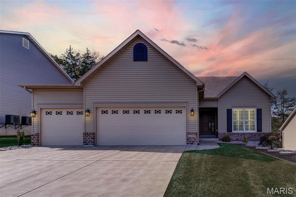 Laurel Oak Manor - Residential