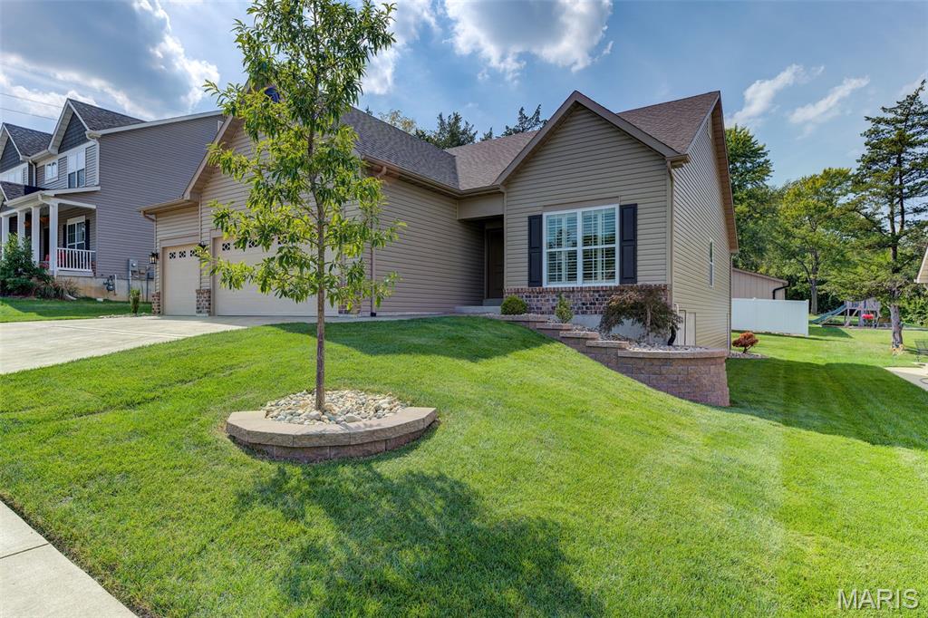 Laurel Oak Manor - Residential