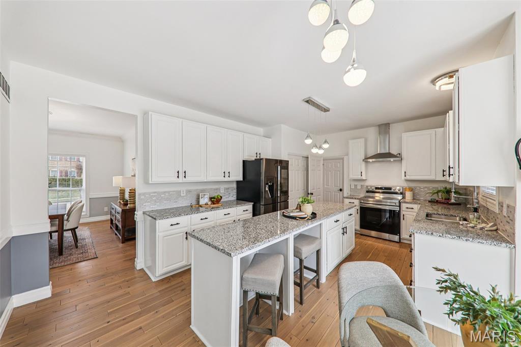 Manors At Bellerive One - Residential