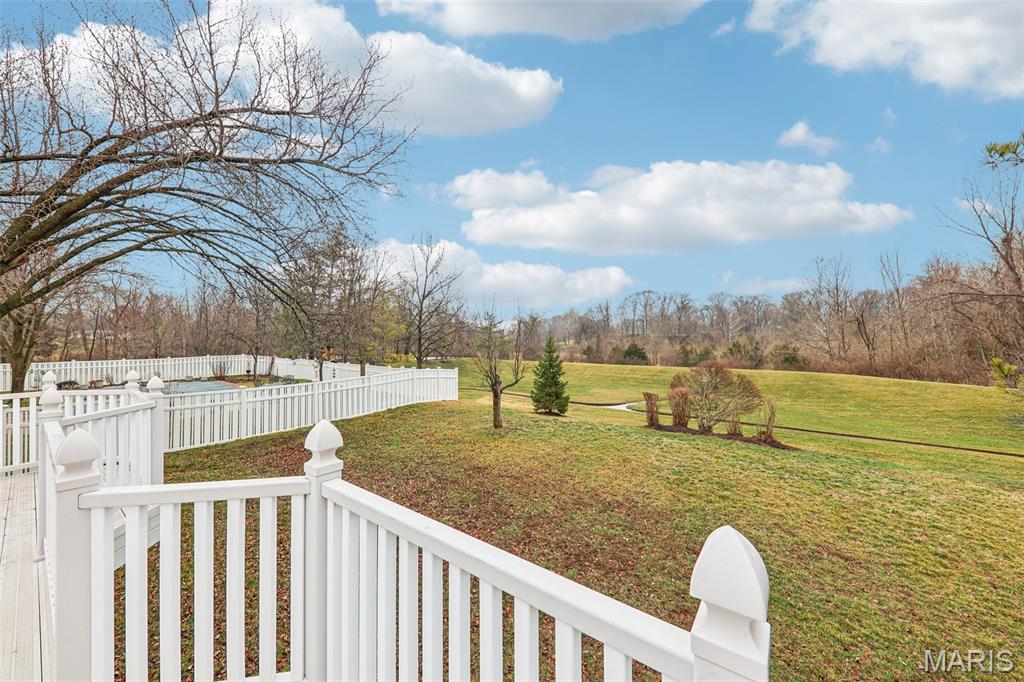 Manors At Bellerive One - Residential