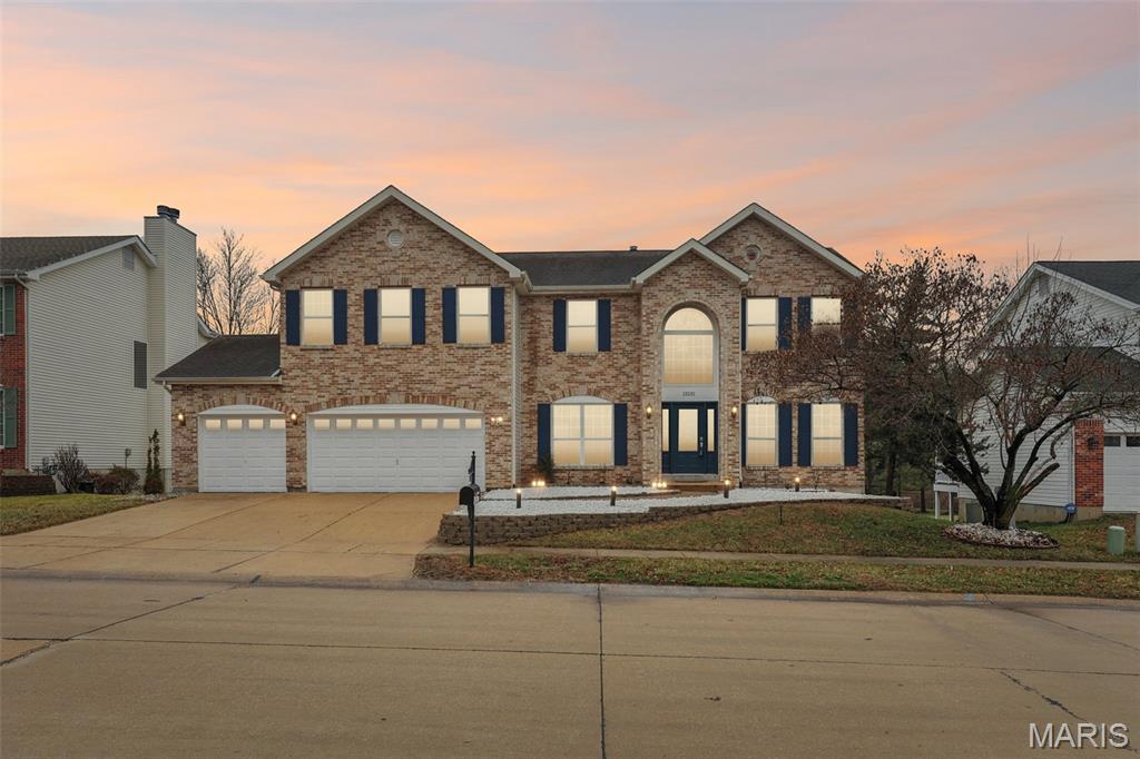 Manors At Bellerive One - Residential