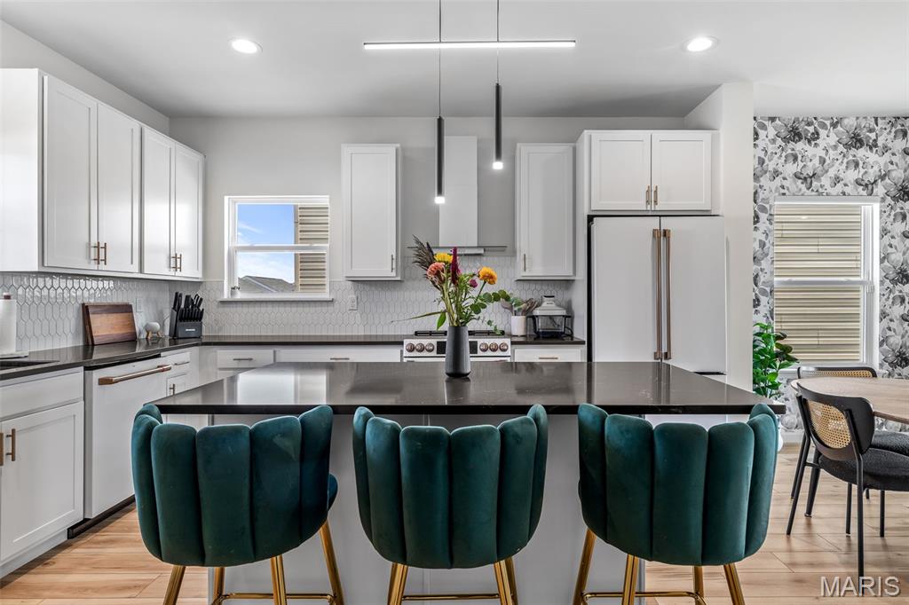 Villages At Crestwood Crossing The - Residential