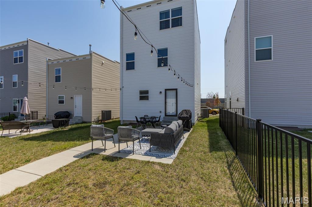 Villages At Crestwood Crossing The - Residential