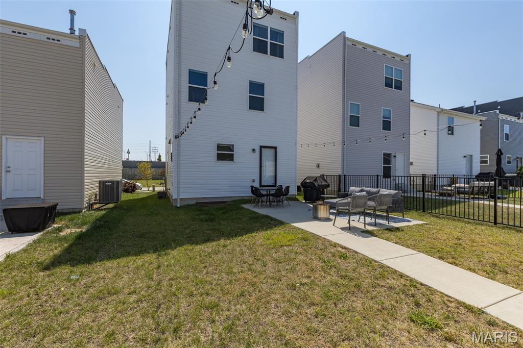 Villages At Crestwood Crossing The - Residential