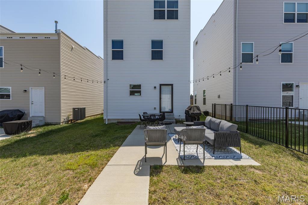 Villages At Crestwood Crossing The - Residential