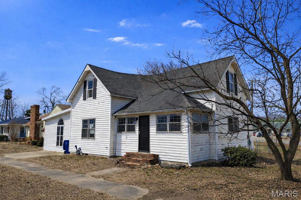 This 3 bedroom 2 bath is ready for you to make it a home. It's had several updates over recent years such as new flooring and late model HVAC system.  You'll instantly appreciate the additional square footage in the form of extra rooms and storage.  Right here in town central to schools and small town living - just waiting for you!