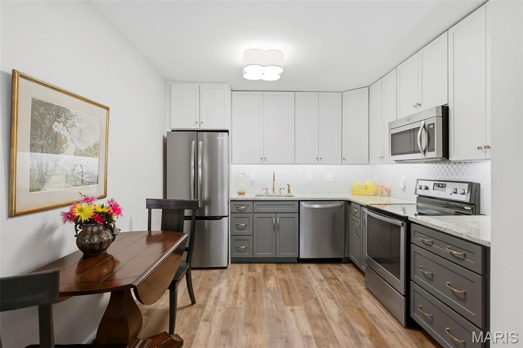 Treetop Condo Ph Ii - Residential