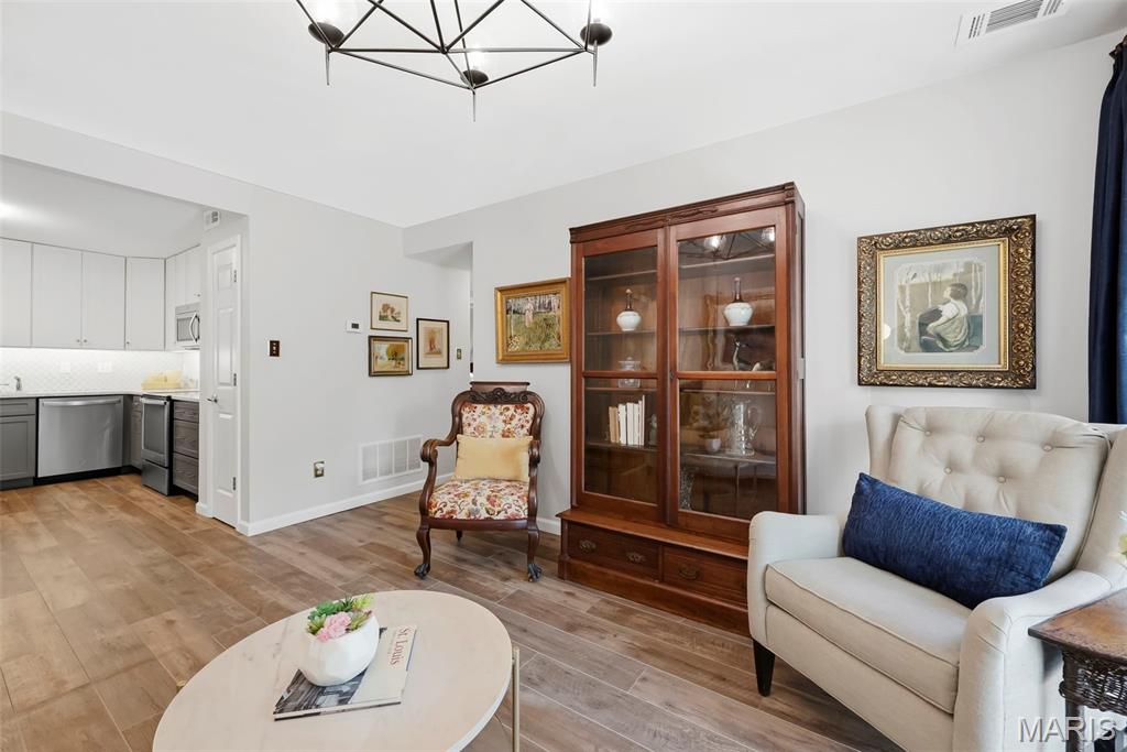 Treetop Condo Ph Ii - Residential