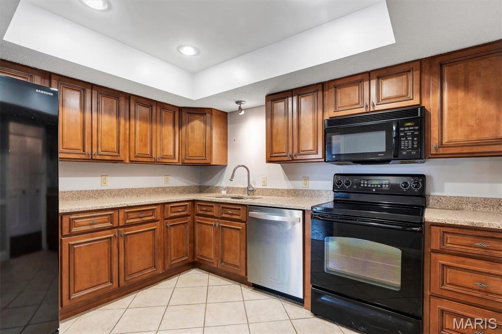 Cambridge Courts Condo - Residential