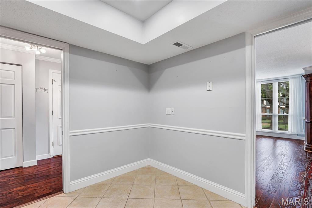 Cambridge Courts Condo - Residential