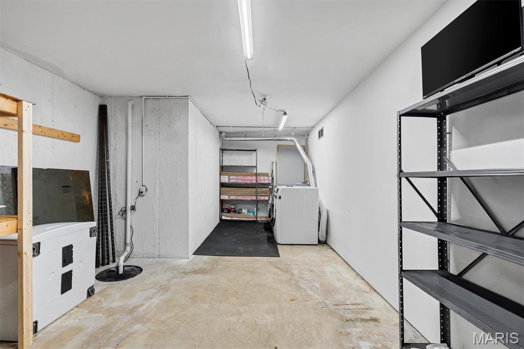 Cambridge Courts Condo - Residential