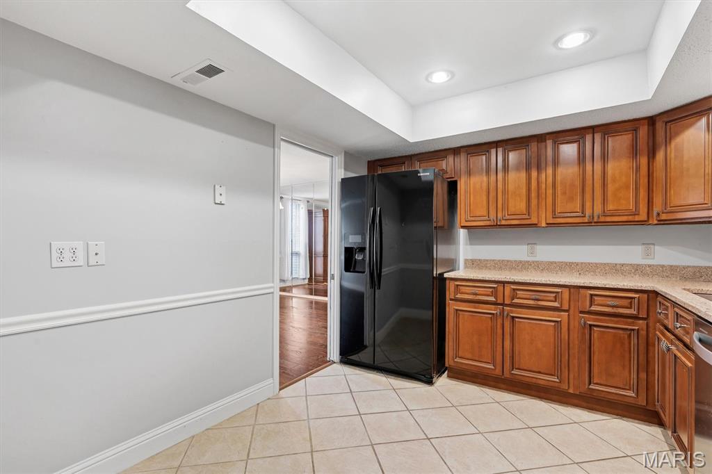 Cambridge Courts Condo - Residential