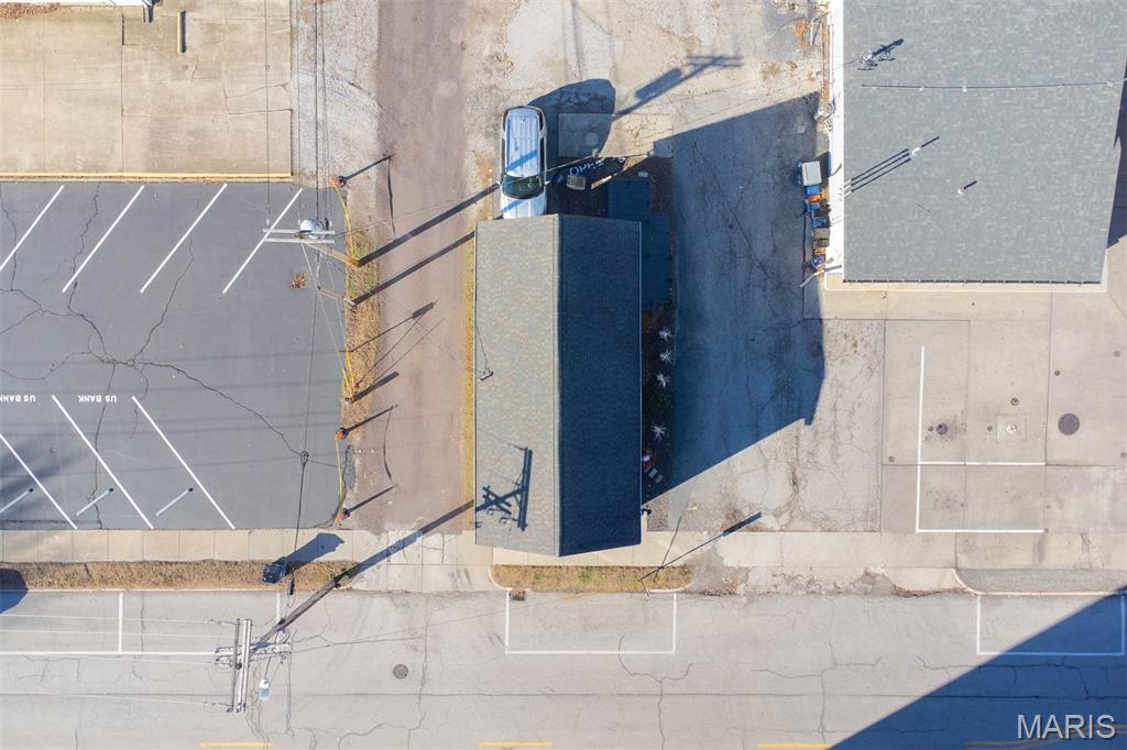 Highland - Commercial Sale