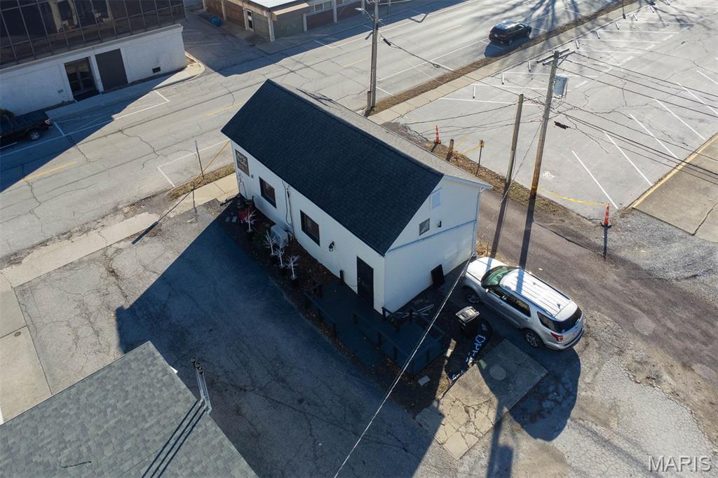 Highland - Commercial Sale