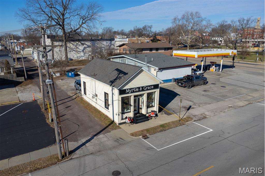 Highland - Commercial Sale
