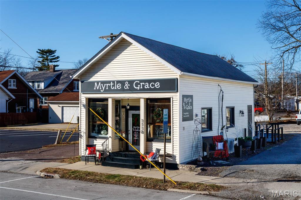 Highland - Commercial Sale